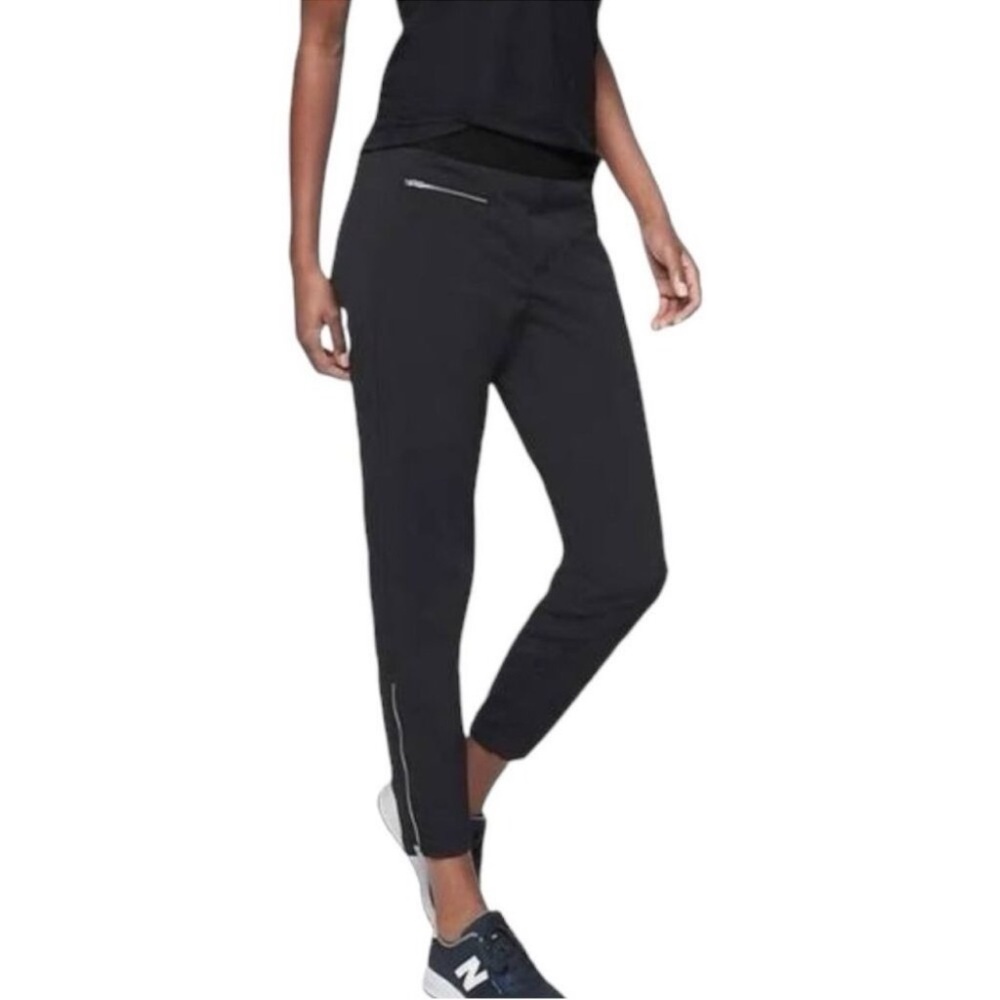 NWT Athleta Mod Trekkie Crop